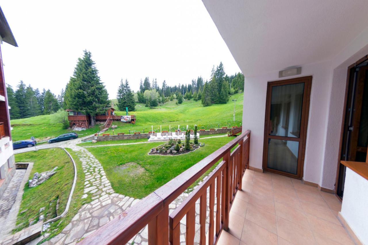 Aparthotel Forest Nook Pamporowo Exterior foto